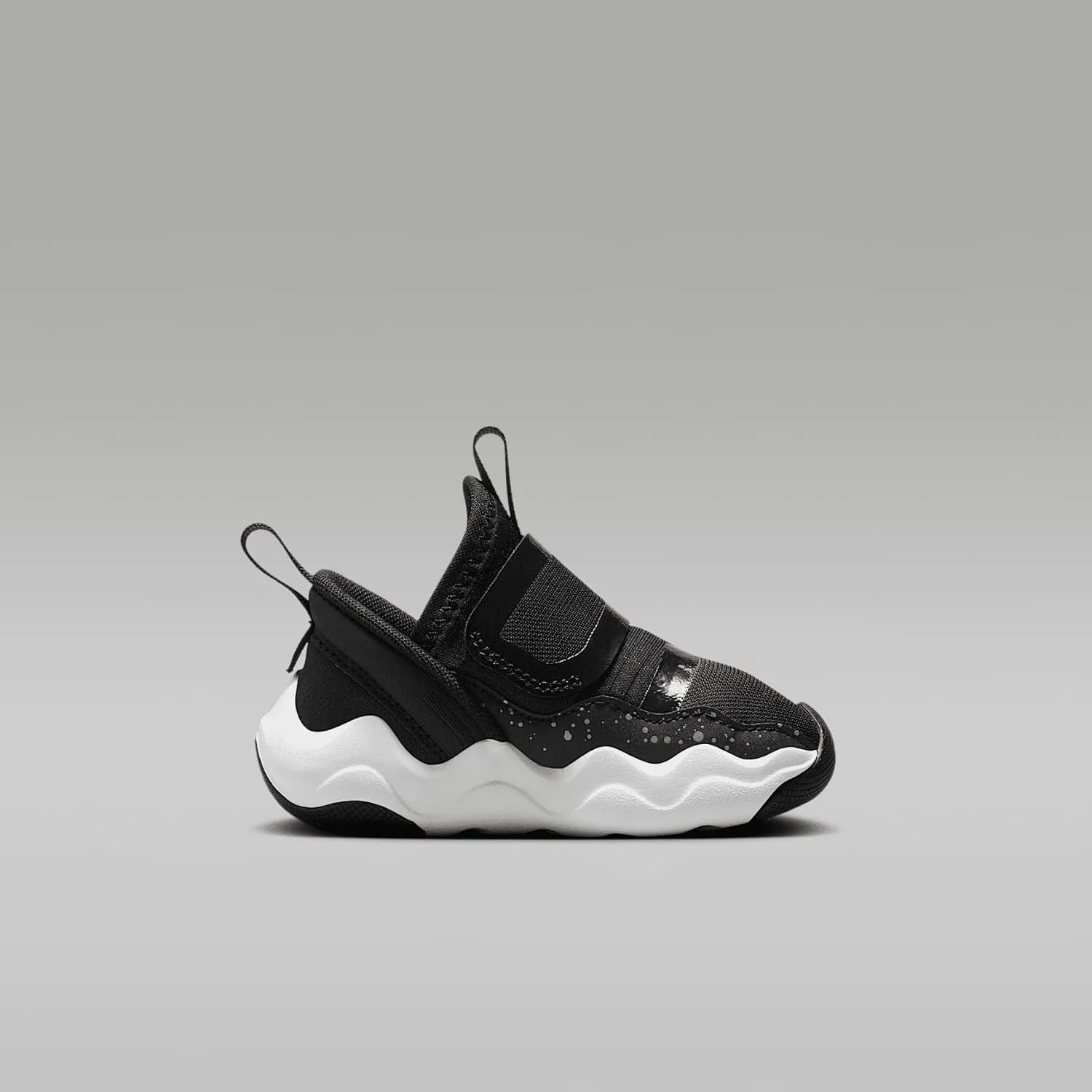 Jordan 23/7 Baby/Toddler Shoes (DQ9294-017, Black/White/Metallic Gold)