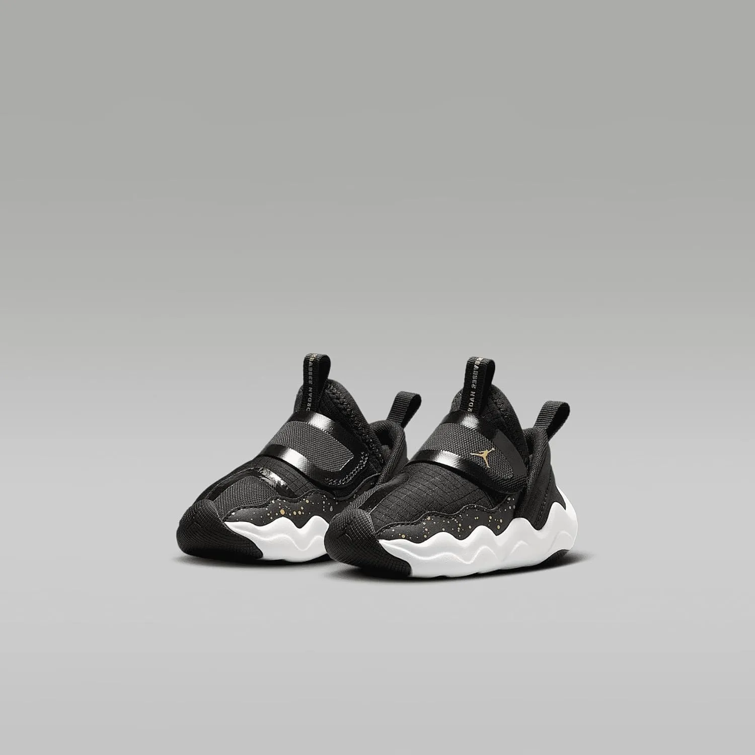 Jordan 23/7 Baby/Toddler Shoes (DQ9294-017, Black/White/Metallic Gold)