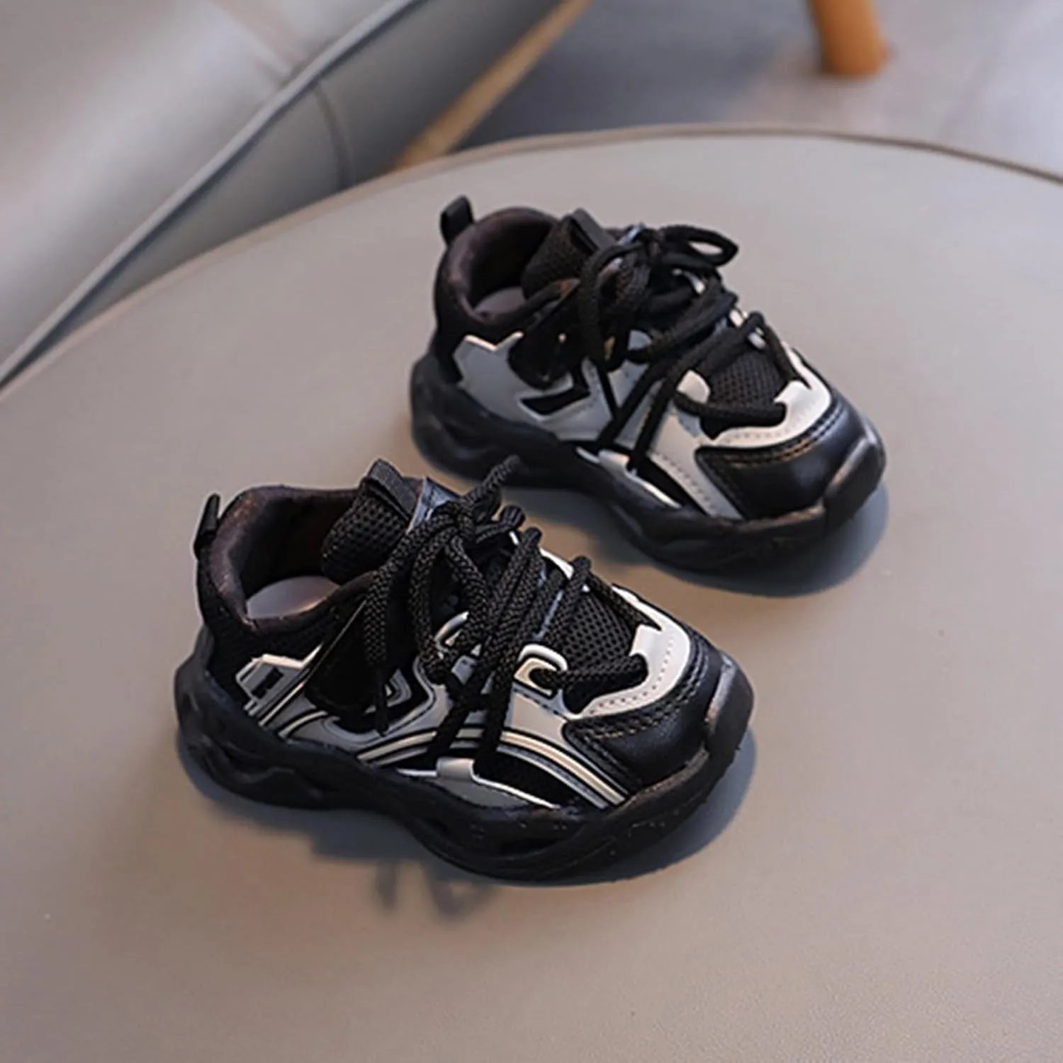 Toddler Baby LED Light Shoes Kids Boys Girls Non Slip Breathable Wide Mesh Sneakers Fashion Casual Sports Shoes