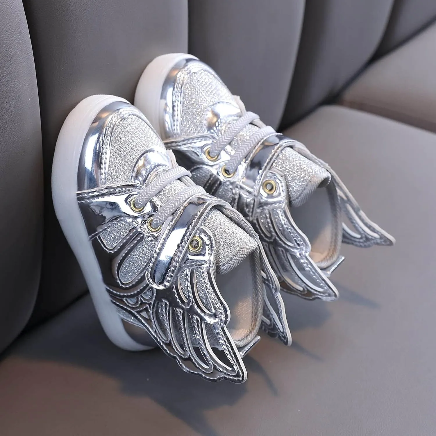 Toddler Baby Light Up Shoes Little Girls Non Slip Glitter High Top Sneakers Cute Child Fashion LED Flashing Boots
