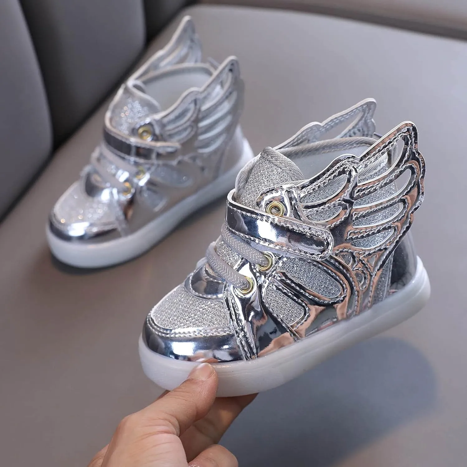 Toddler Baby Light Up Shoes Little Girls Non Slip Glitter High Top Sneakers Cute Child Fashion LED Flashing Boots