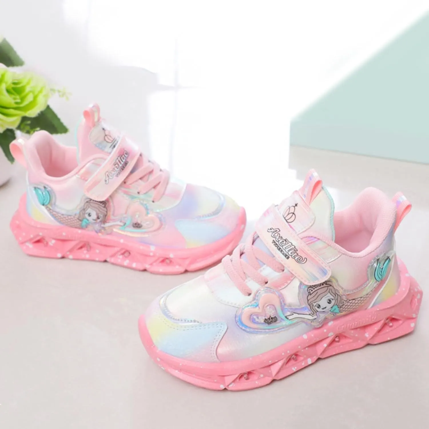 Toddler Girl Shoes, Kids Boys Girls Fashion LED Lights UP Sneaker Soft Sole Non Slip Sports Shoes Toddler Shoes