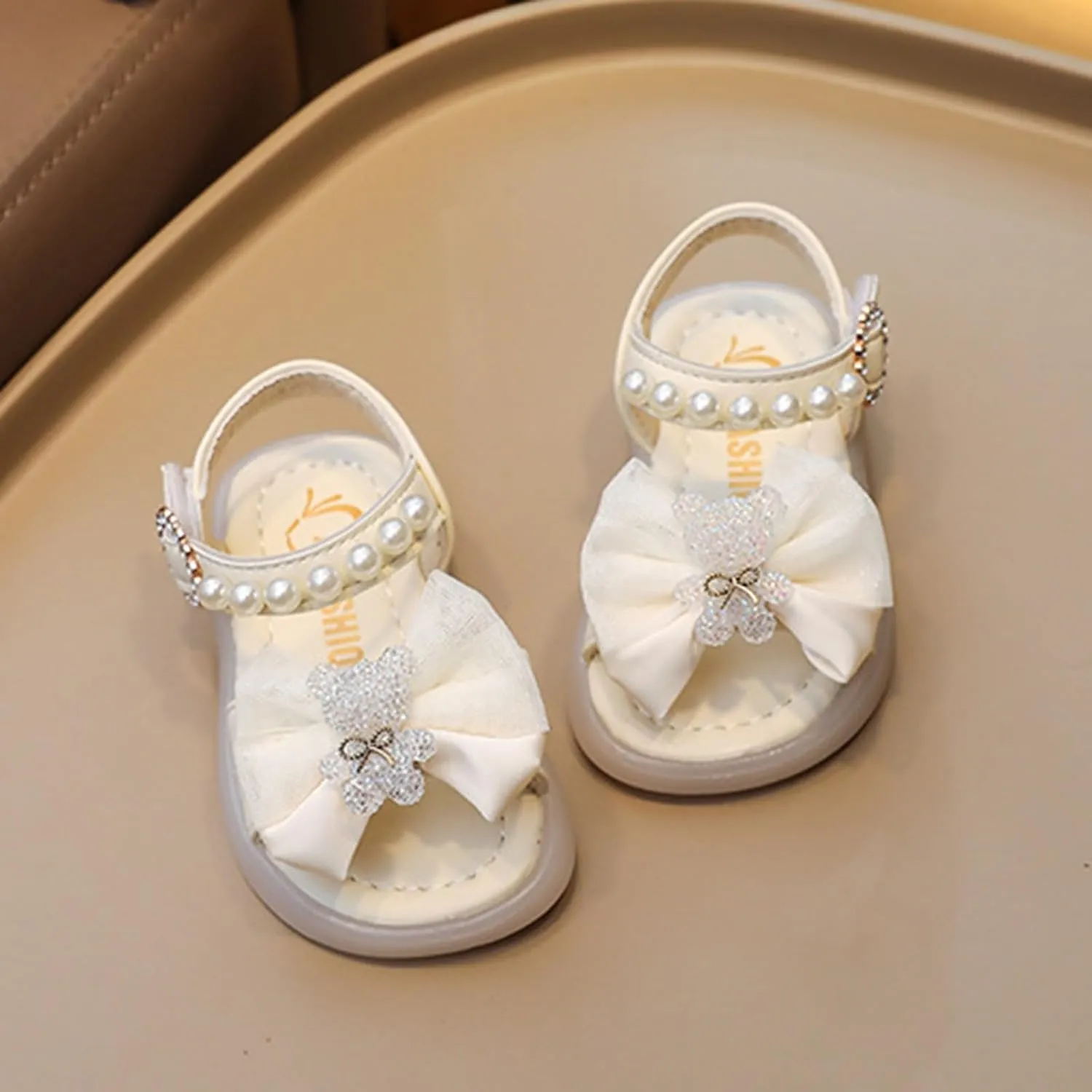 toddlers sandal For Children Wearing Beach Shoes Pearl Soft Sole